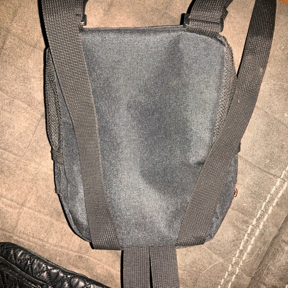 Stylish mini Black Backpack w 2 rose zipper pockets - Picture 4 of 5